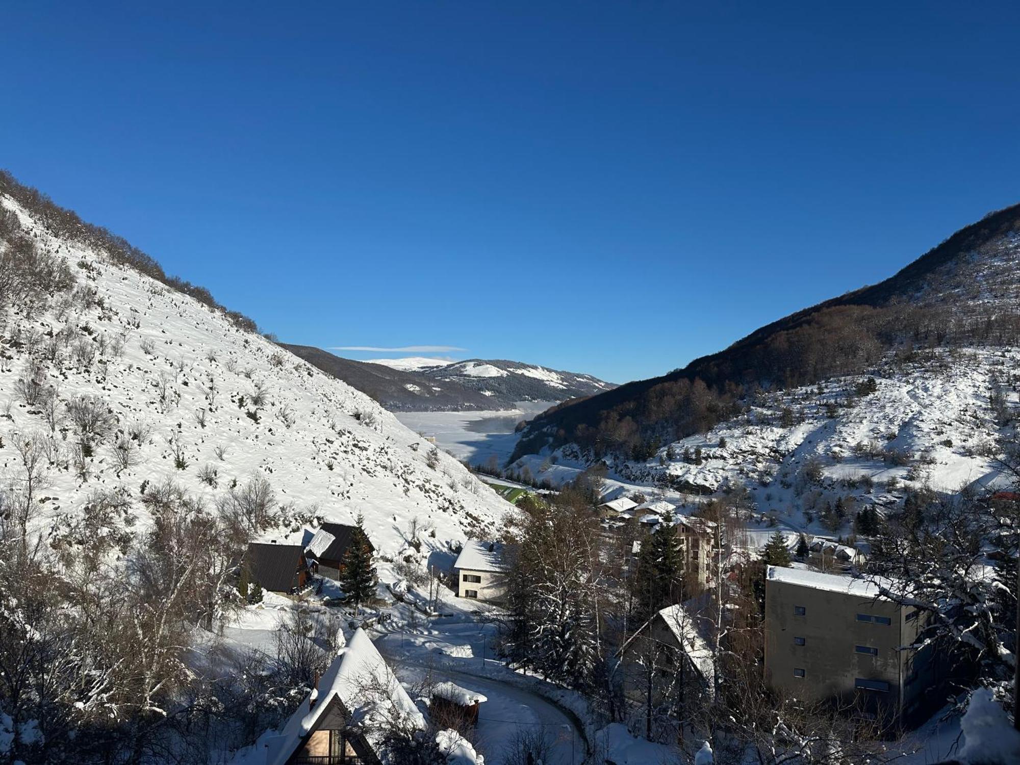 Forest View Apartment Маврово Екстер'єр фото